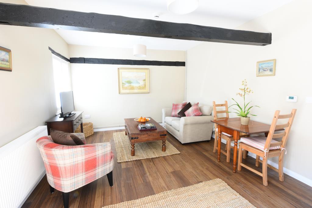 Woodstock Suites Charlton  Zewnętrze zdjęcie